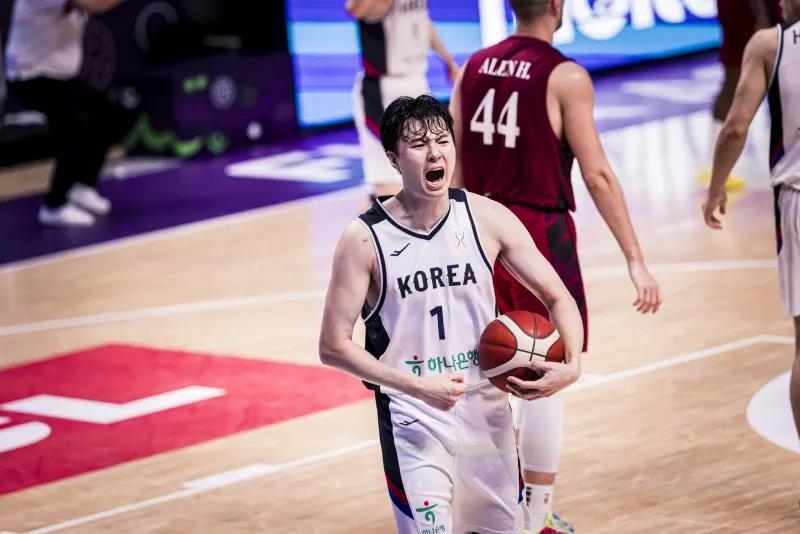 이현중·유기상 활약…한국 농구, 아시아컵 2차전서 카타르 제압