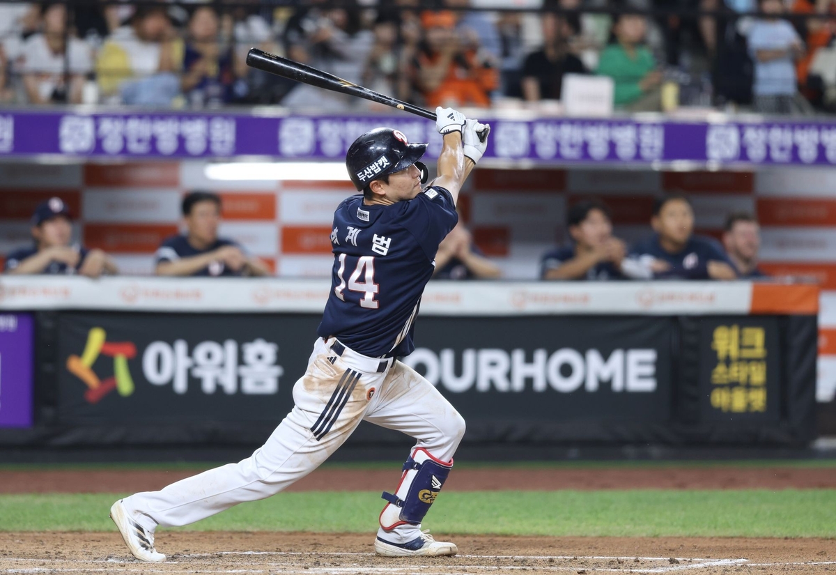 류현진 상대로 만루 홈런을 터트린 두산 박계범