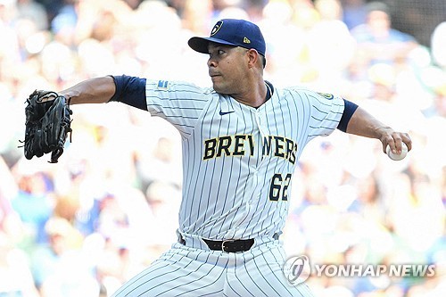 MLB 승률 1위 밀워키, 가을야구 앞두고 선발 킨타나 IL 등재