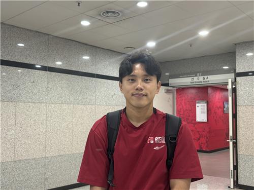 조영욱