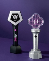 "웃긴 장면에서 흔드세요" 코미디·애니 넘나드는 응원봉 상영