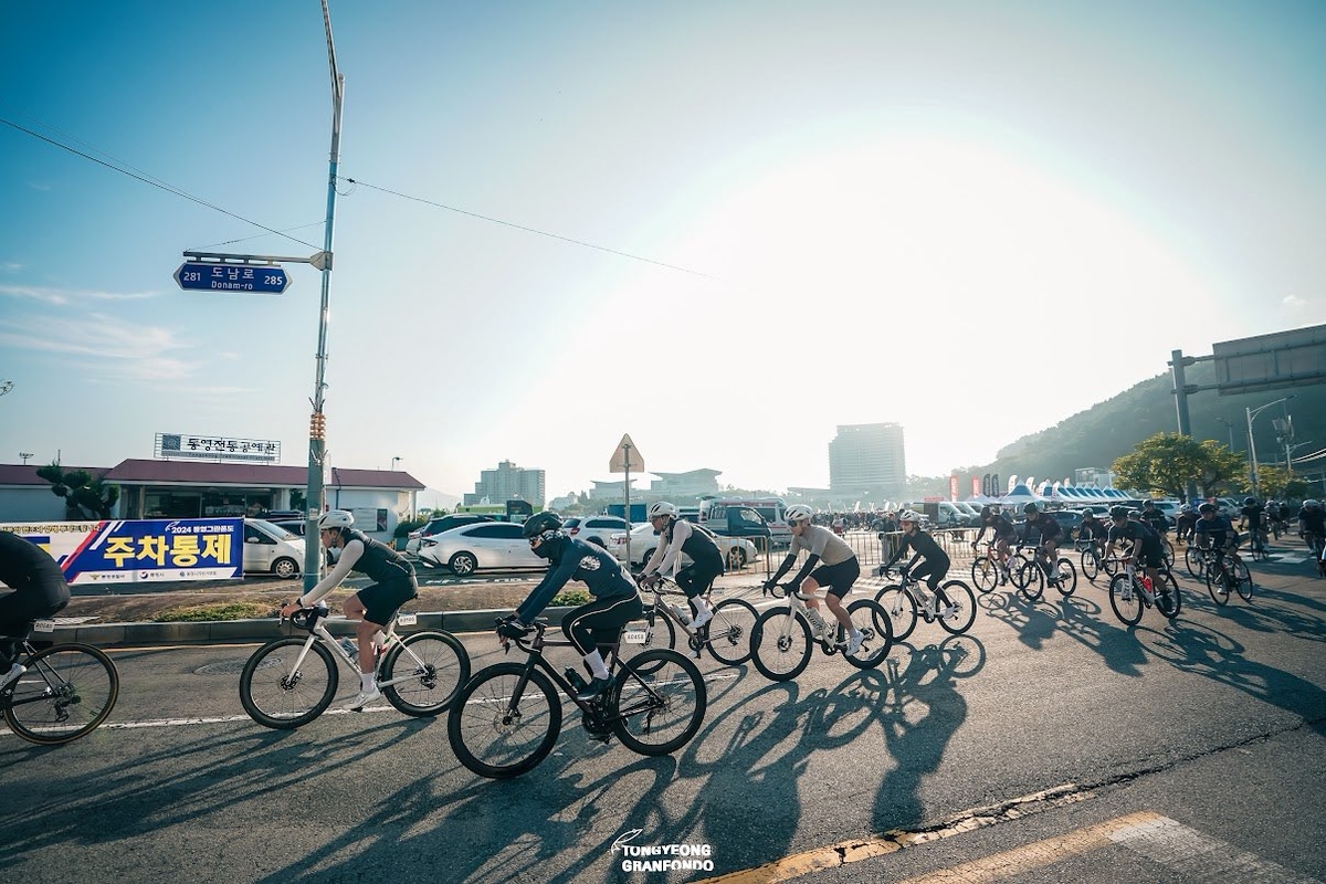 자전거 마라톤 '2025 통영 그란폰도' 열려…해안절경 97㎞ 코스