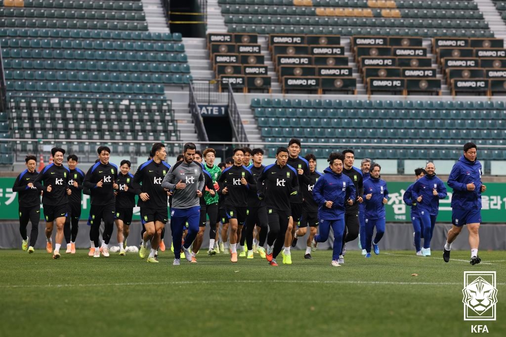 가나전을 앞두고 다시 모여 훈련에 들어간 축구대표팀.