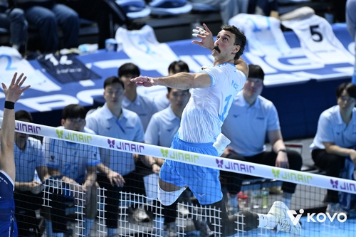 대한항공·도로공사, 프로배구 남녀부 1위 나란히 '승전고'(종합)