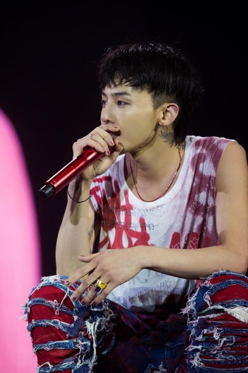 G-Dragon ofrece una donación a la agencia de refugiados de la ONU