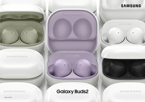 En la imagen, proporcionada el 11 de agosto de 2021 por Samsung Electronics Co, se muestran los auriculares inalámbricos de Samsung, Galaxy Buds2. (Prohibida su reventa y archivo)