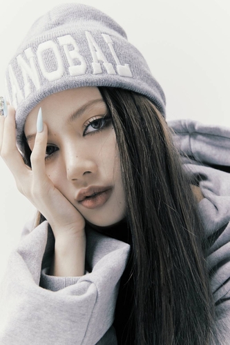 La foto, proporcionada por YG Entertainment, muestra a Lisa, integrante del grupo femenino de K-pop BLACKPINK. (Prohibida su reventa y archivo)