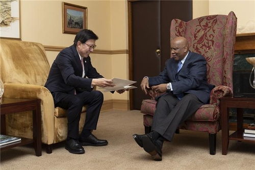 El enviado especial de Yoon visita Lesoto para solicitar apoyo a la candidatura para la Expo Mundial