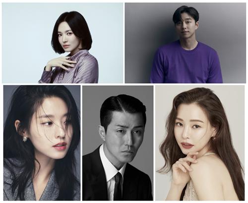 En estas fotografías, sin fechar, proporcionadas por sus respectivas agencias de representación, se muestra a los actores (desde arriba y en el sentido de las agujas del reloj) Song Hye-kyo, Gong Yoo, Lee Ha-nee, Cha Seung-won y Kim Seol-hyun, protagonistas de la nueva serie de Netflix "Show Business". (Prohibida su reventa y archivo) 