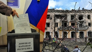 러, 우크라 점령지 주민투표…민간시설에 미사일 공격