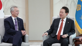Yoon se reúne con el jefe de la OTAN y promete su apoyo al pueblo ucraniano