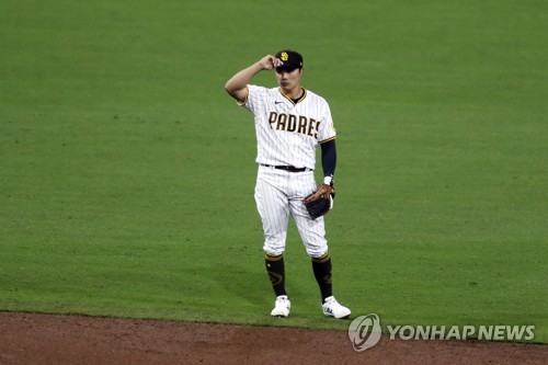 5 weird baseball injuries after Padres' Kim hurt kicking water