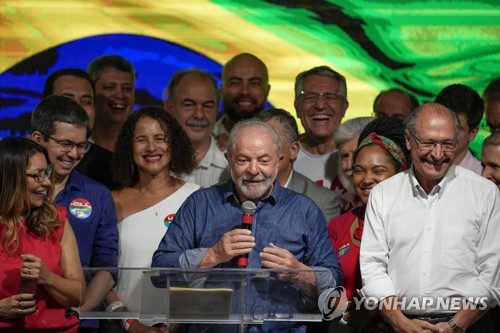 룰라, 브라질 대선 초박빙 승리…'남미 좌파 대부' 세 번째 집권