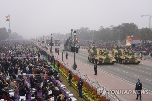 '한국산 K-9도 위풍당당 행진'…인도공화국의 날