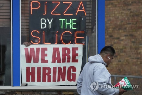美 고용 증가세 둔화…3월 일자리 23만6천개↑, 실업률 3.5%(종합)