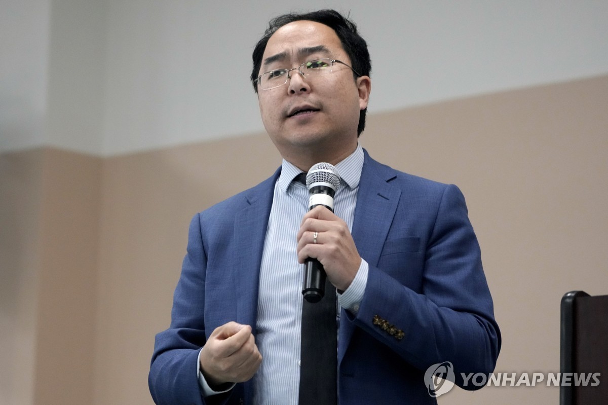 This file photo, released by the Associated Press, shows Rep. Andy Kim (D-NJ) speaking to delegates in Paramus, New Jersey, on March 4, 2024. (Yonhap)