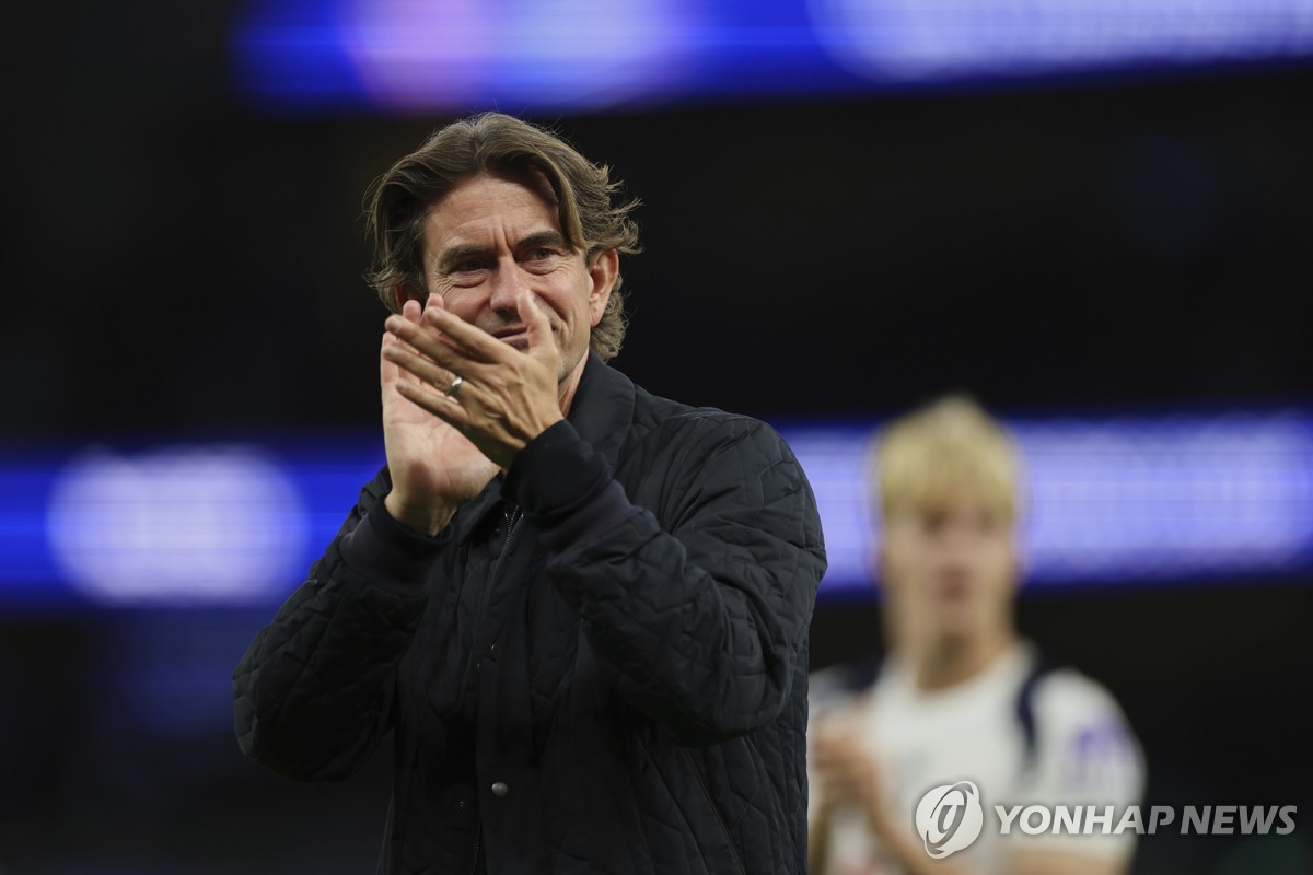 UCL 데뷔전을 승리로 이끈 토마스 프랑크 토트넘 감독.
