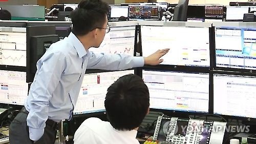 韓国総合株価指数が３日続落　一時２３００割れ
