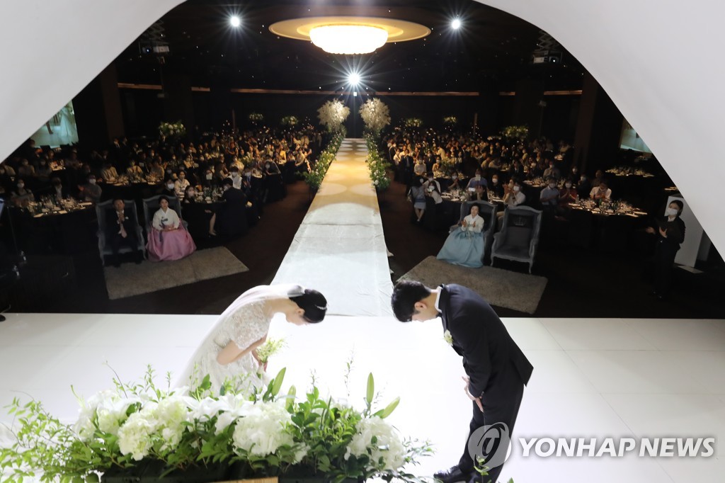 ２２年の婚姻件数１９．２万件で過去最少　２５年前の半分＝韓国