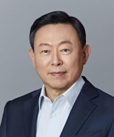 롯데 신동빈 회장, 지난해 7개 회사서 연봉 189억원 받아