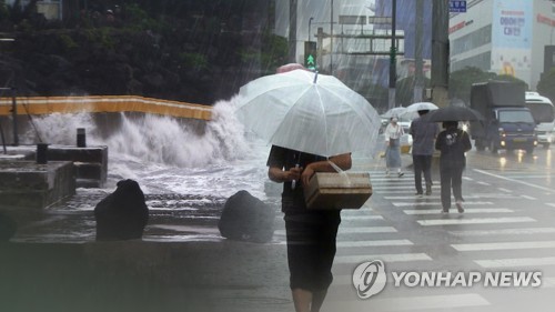 고흥 시간당 39㎜ 폭우…침수 피해 잇달아