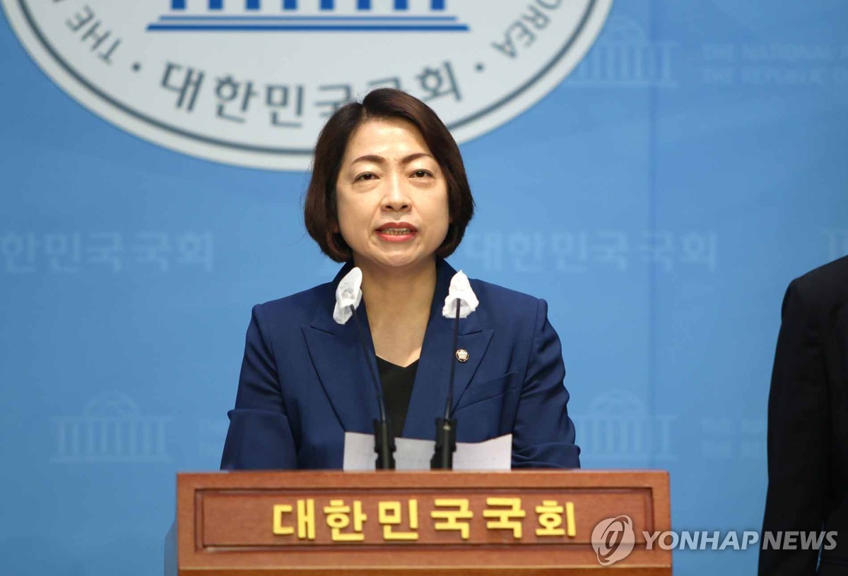 민주 "백해무익한 불법 대북 전단 살포…엄중 처분 촉구"