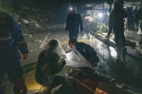 [튀르키예 강진] 추위속 전조등 의지해 밤샘구조 사투…악천후로 난항