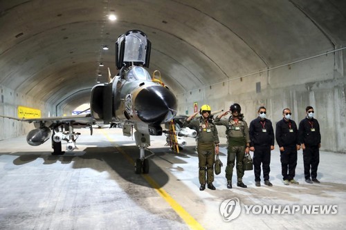 이란, 전투기 격납 가능 '지하 공군기지' 공개