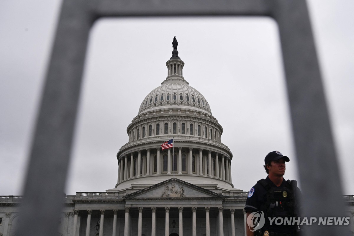 '이란 공격시 의회 승인 의무화' 결의안, 미 상원서 …