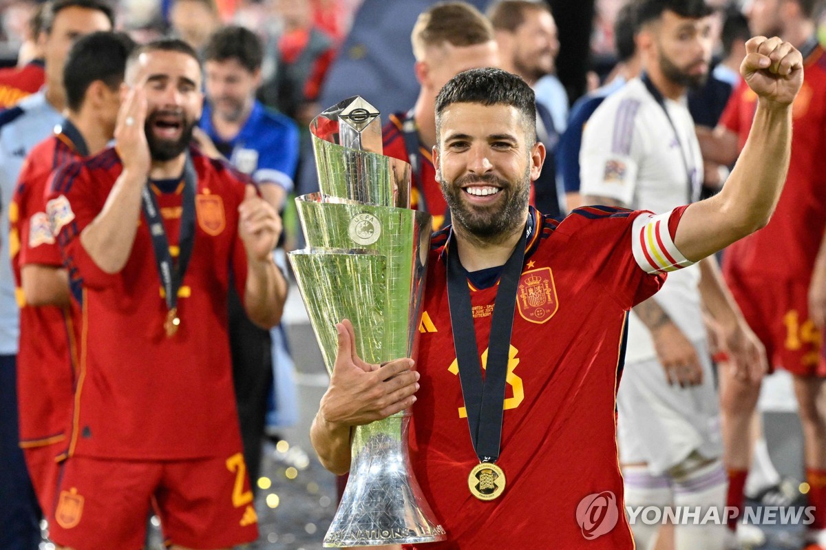 바르셀로나·스페인 축구대표 출신 풀백 알바, MLS 시즌 후 은퇴
