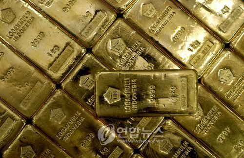 거침없는 국제 금값…온스당 2천 달러 고지·최고가에 근접중