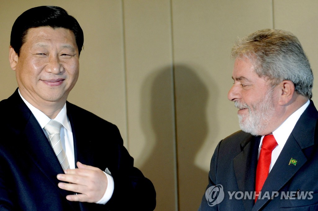 2009년 당시 중국 국가부주석 자격으로 브라질을 찾은 시진핑(왼쪽)과 룰라