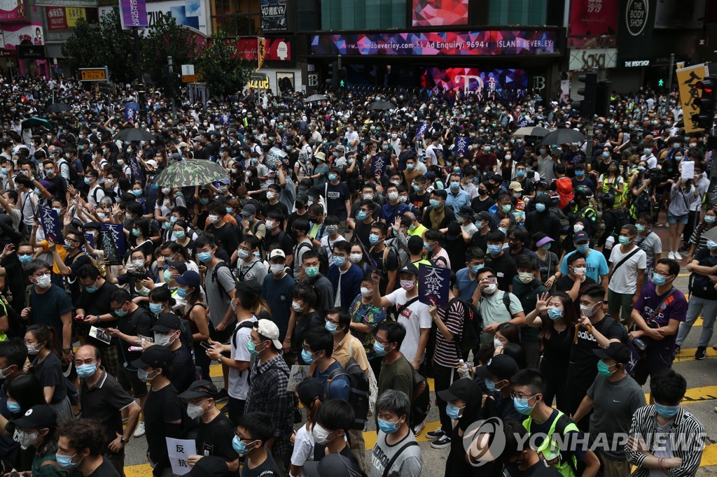 (EPA=연합뉴스) 2020년 5월 24일 홍콩의 반정부 시위 현장. [연합뉴스 자료사진] 
