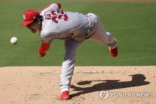 Kwang-Hyun Kim had long journey before first playoff start