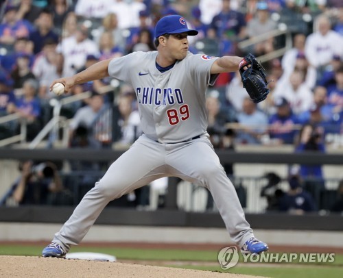 Roberts officially major league pitcher with Chicago Cubs