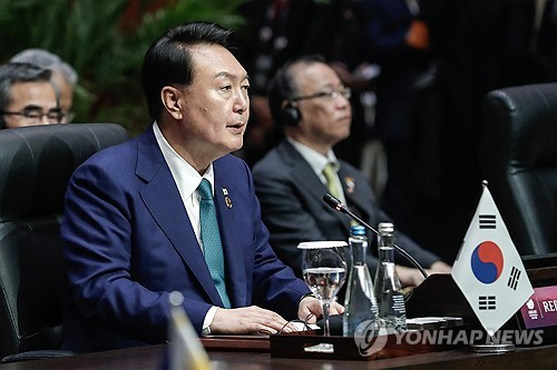 尹, 아세안서 '북핵, 참석국 모두 타격할수있는 위협' 지적 전망