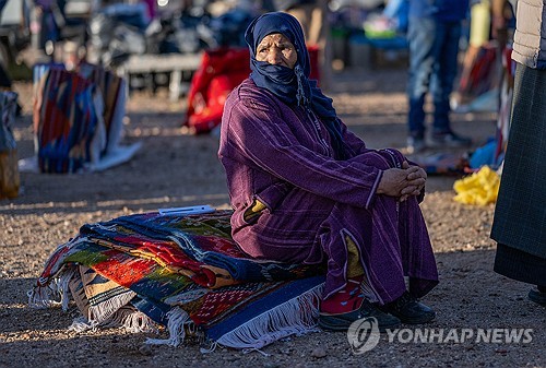 '실로 엮은 예술'…모로코 '아이트 오우아우즈기트 카펫 페스테벌'