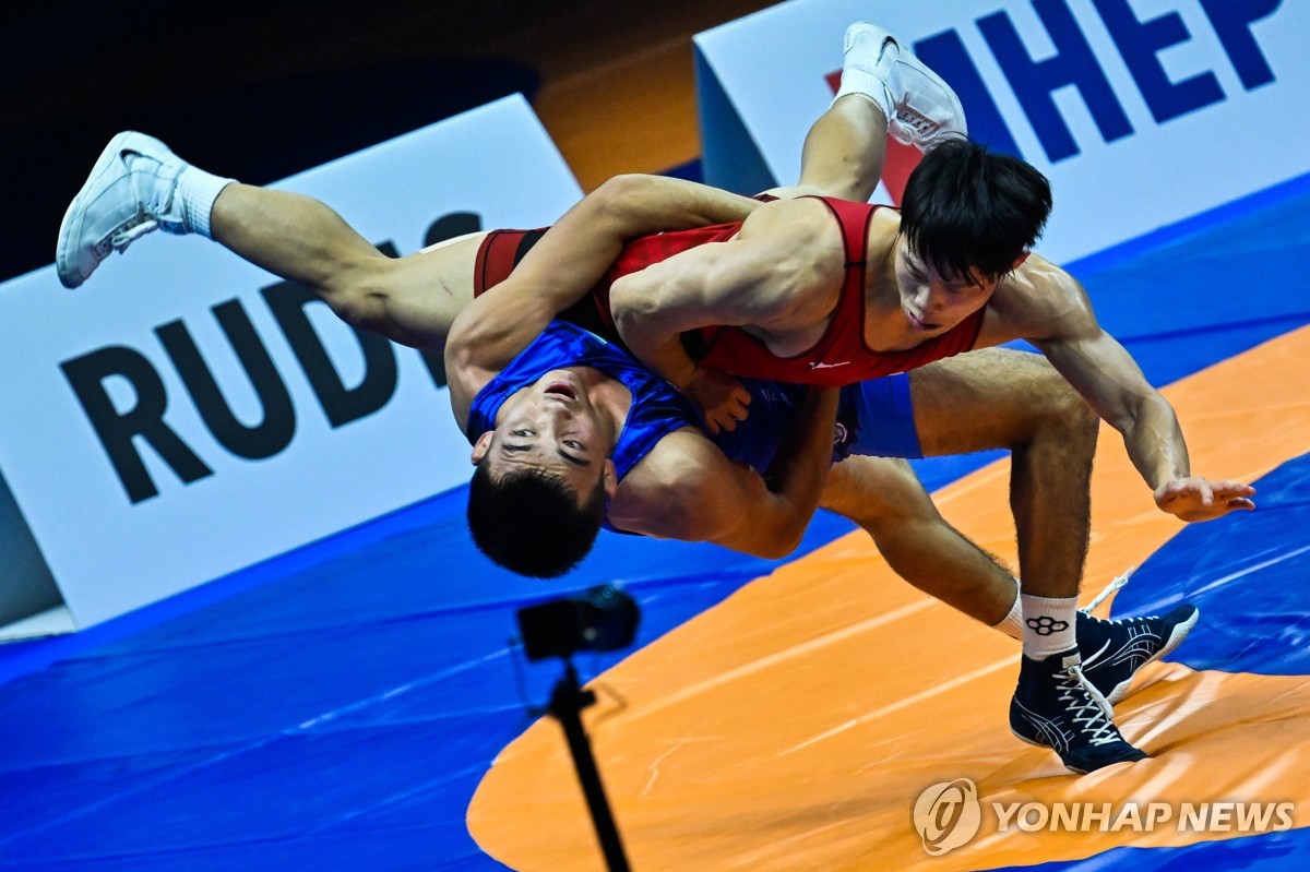 레슬링 정한재, 세계선수권대회 은메달…7년 만의 쾌거