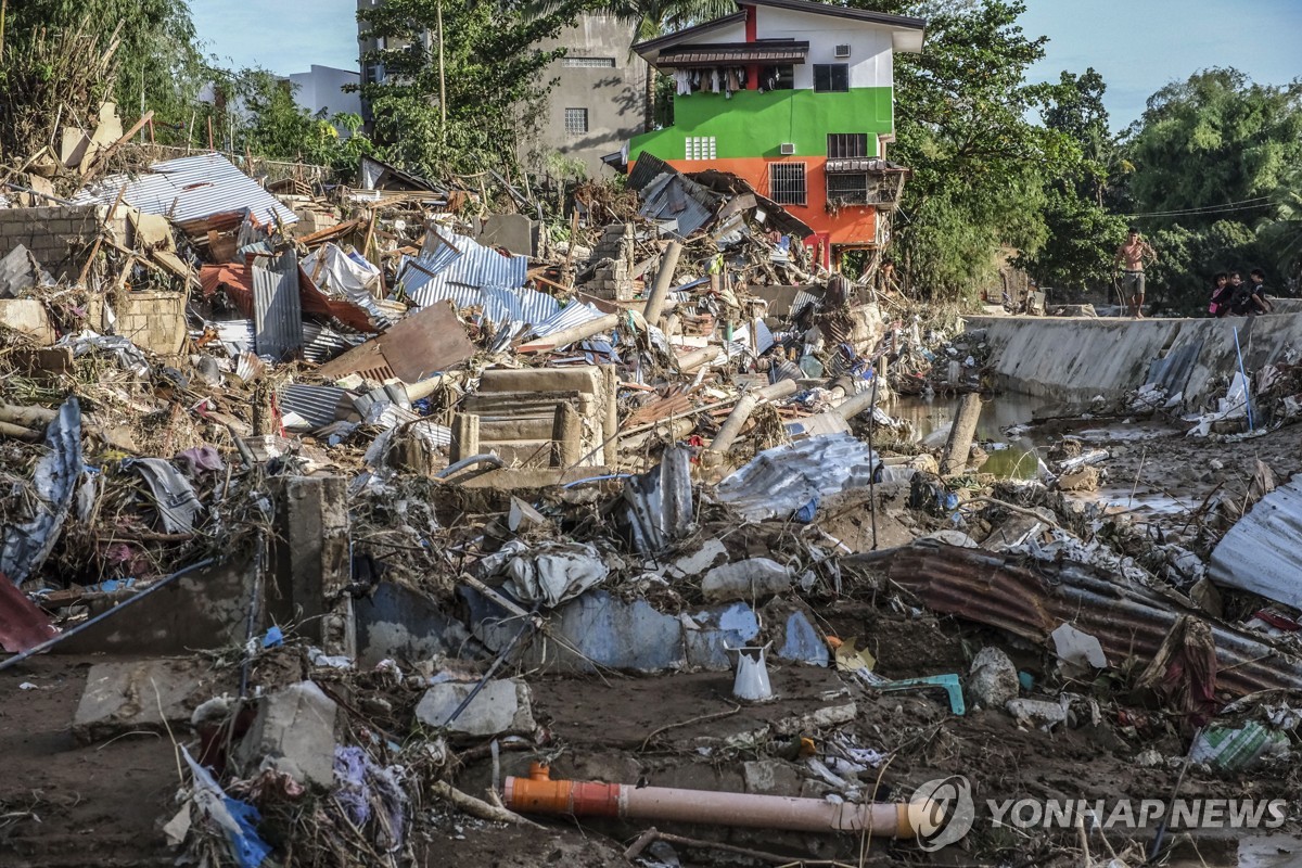 태풍 갈매기로 260여명 사망·실종 필리핀, 국가재난사태 선포
