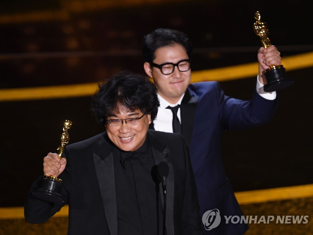 Bong Joon-ho's 'Parasite' clinches best screenplay at Oscars