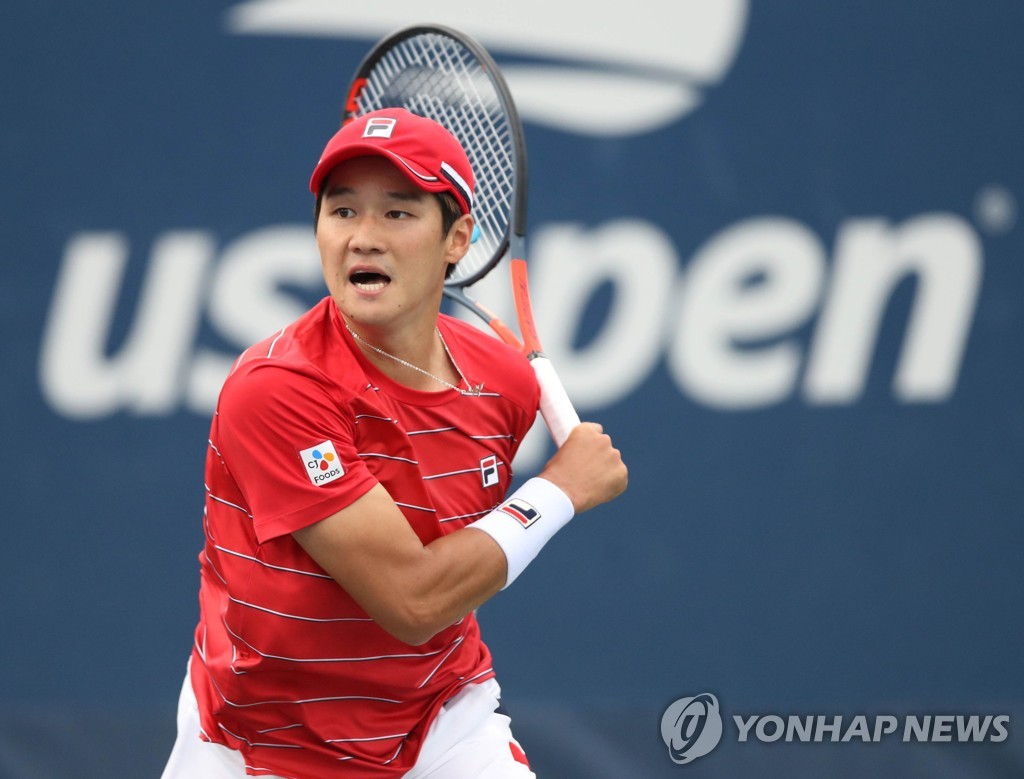 (LEAD) Kwon Soon-woo becomes 3rd S. Korean to win Grand Slam match
