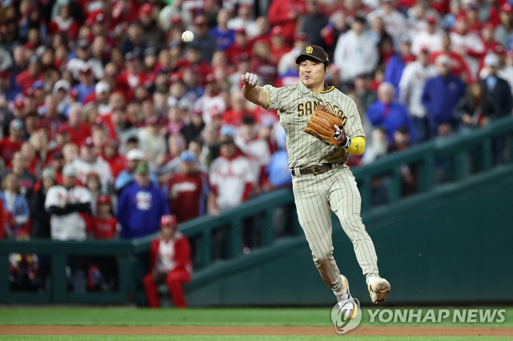 Padres' Kim Ha-seong singles, scores in NLCS win - The Korea Times