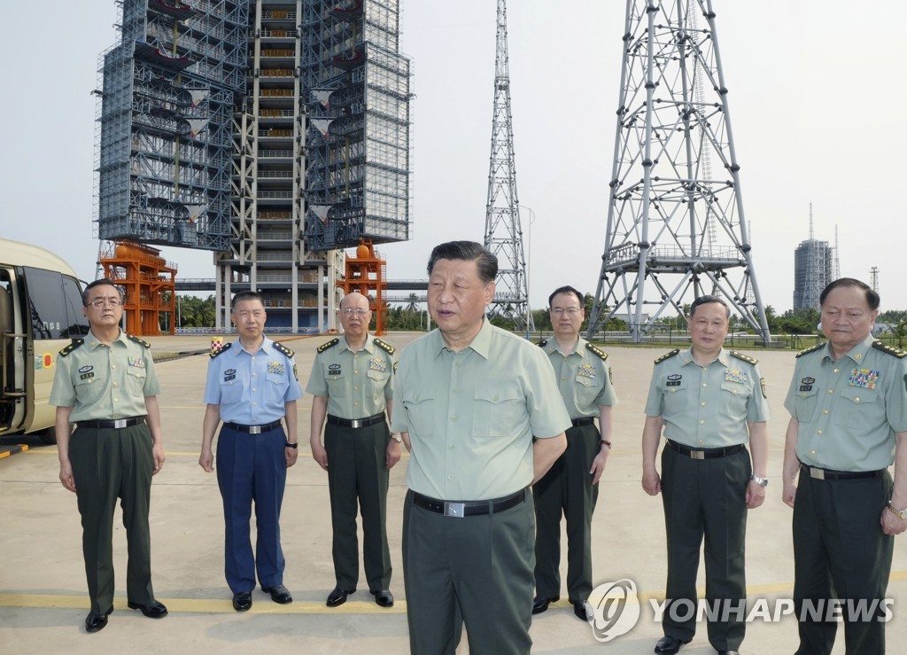 하이난의 원창 위성발사장 찾은 시진핑 