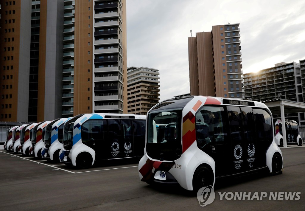 도쿄올림픽 선수촌을 돌아다니는 전기차량버스