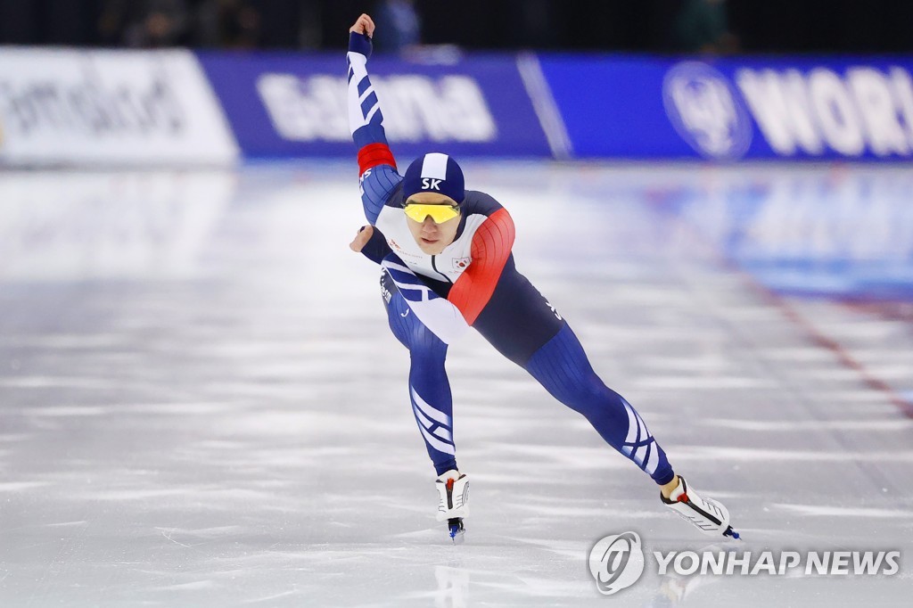 In this USA Today Sports file photo via Reuters from Dec. 3, 2021, Cha Min-kyu of South Korea competes in the men's 500m during the International Skating Union Speed Skating World Cup at Utah Olympic Oval in Salt Lake City, Utah. (Yonhap)