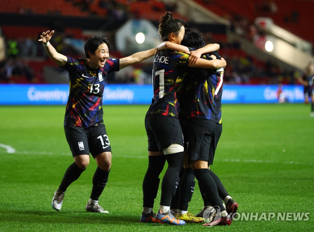 In this Action Images photo via Reuters, South Korean players celebrate a goal by Ji So-yun against Italy during the teams' final match at the Arnold Clark Cup at Ashton Gate Stadium in Bristol, England, on Feb. 22, 2023. (Yonhap)