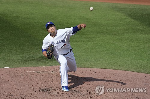 Blue Jays' Ryu Hyun-jin wins 2nd straight start, extends unearned