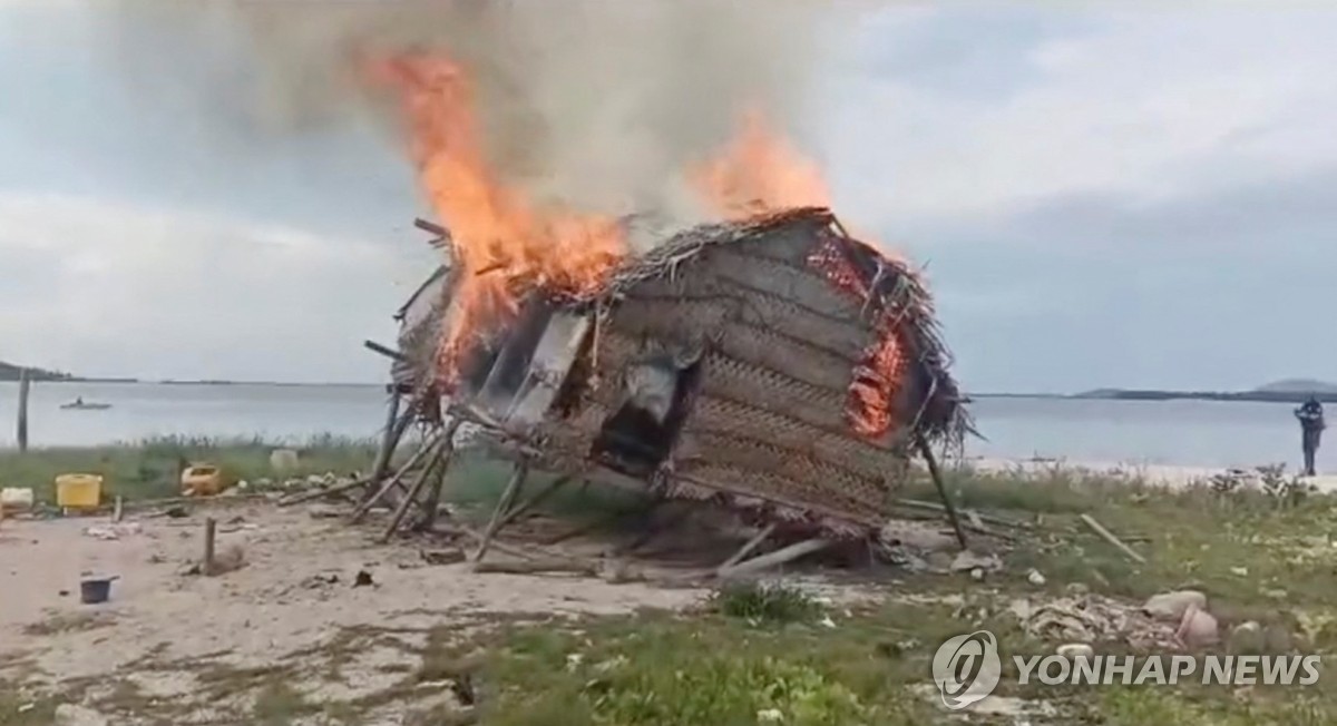 말레이, 무국적 '바다 유량민' 수백가구 집 철거