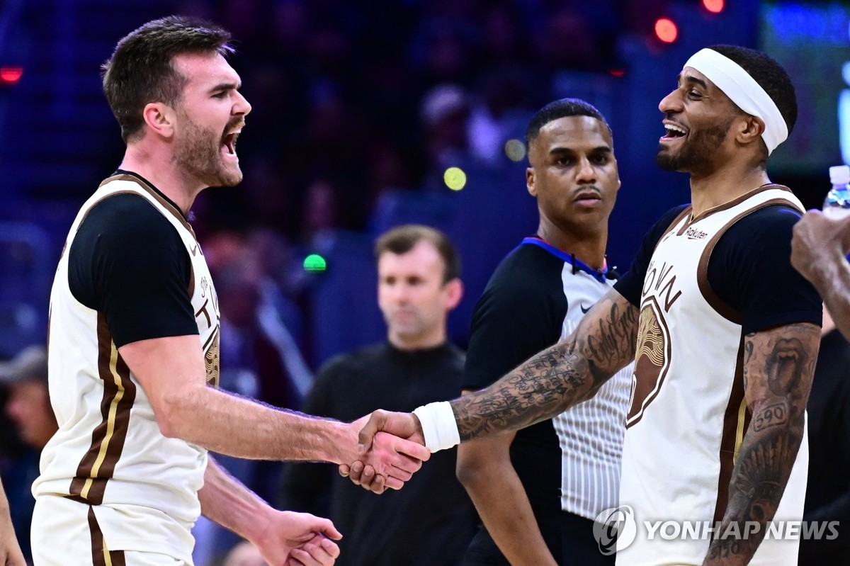 골든스테이트의 팻 스펜서(왼쪽)