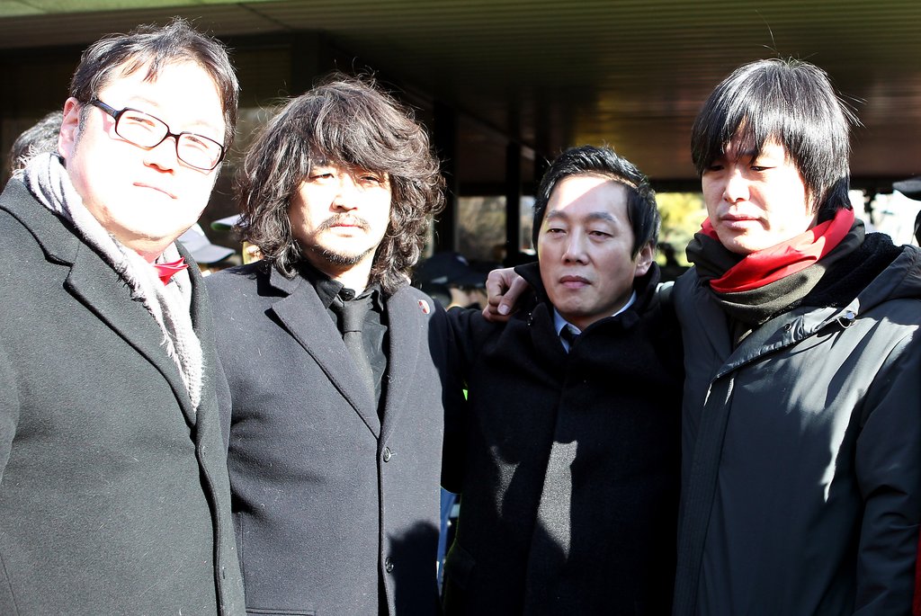 '나는 꼼수다'의 정봉주(오른쪽 두번째)와 김용민, 김어준, 주진우 멤버 모습(자료사진)